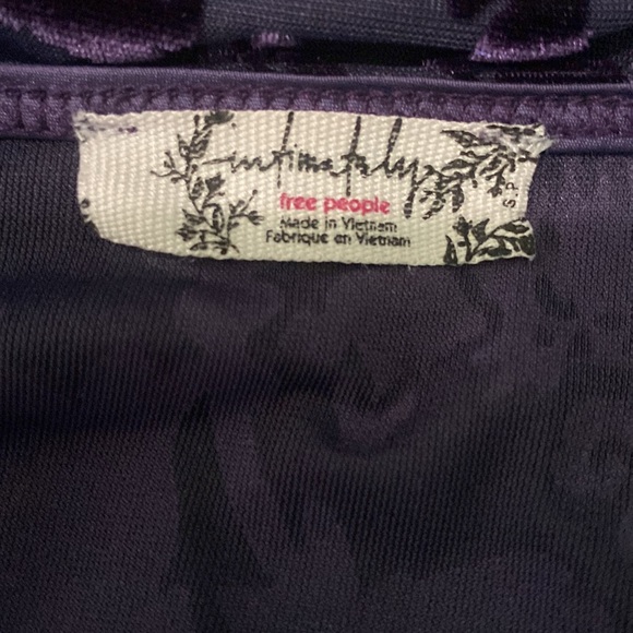 FREE PEOPLE | BURNOUT VELVET BODYSUIT | SM - Picture 6 of 6